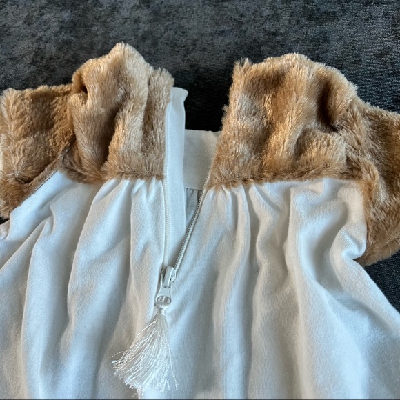 Jessica Simpson Classy Baby Outfit - Picture 4 of 11